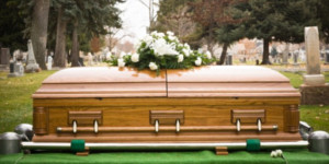 Fast rising burial and cremation costs push record number to 'pre-pay ...