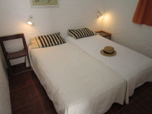 ... Cabo Negro – Appartement chambre + salon pieds dans l’eau location