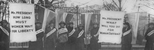 Members of the National Woman's Party picket the White House, Library ...