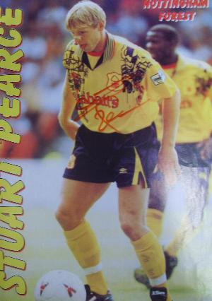 Stuart Pearce in Nottingham Forest colours signed magazine picture