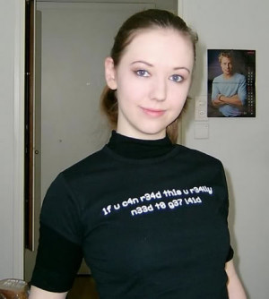 band girls are so atractive. i like geeky girl