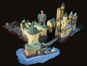 LEGO-Harry-Potter-Hogwarts-School-of-Witchcraft-and-Wizardry-1