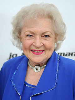 Betty White Confirms She'll Appear on Saturday Night Live
