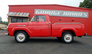 CLASSIC PICKUP TRUCK - CANDY RED