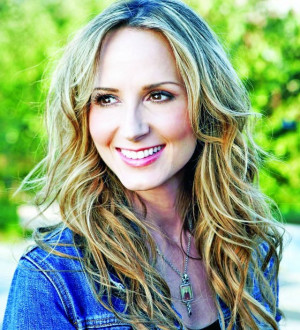 ... 2014 photo by laura crosta cw2011 names chely wright chely wright