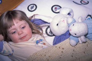 EVE EAS MIS SK CWN2202016D MR #354 GIRL WITH STUFFED ANIMALS LAYING IN ...