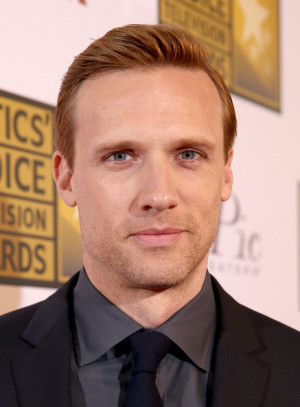 Teddy Sears Pictures