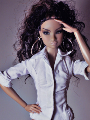 These barbie dolls ain't trippin over Nicki Minaj or Lil' Kim...