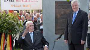 Ministerpr sident Horst Seehofer hat Altbundeskanzler Helmut Kohl zu
