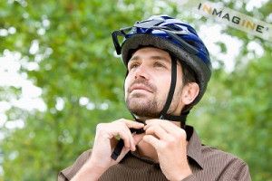 Smart Approach to Bicycle Safety: A New York County Makes Helmets ...
