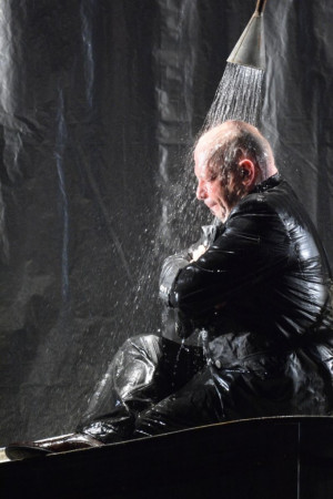 drama.ca » Gyula Shakespeare Festival's Hamlet