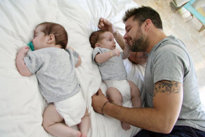 Ricky Martin With His Kids.....Album Pics-