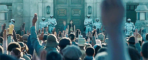 ... .com/wp-content/uploads/2014/08/the-hunger-games-theme-park.gif[/img