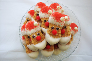 Santa Nutter Butters –How cute are these? Sure to make it look ...
