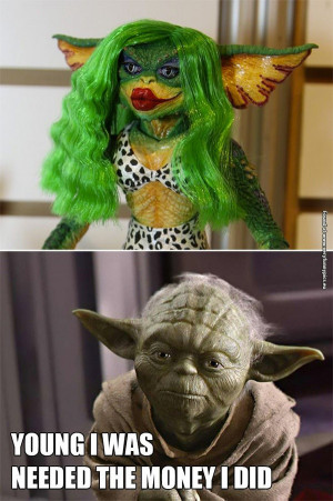 funny-pictures-young-yoda-was-a-gremlin