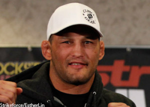 Dan Henderson Wants to Knock Rashad Evans “Silly” at UFC 161