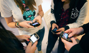 Should mobile phones be banned in schools?