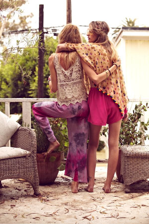 MODA HIPPIE CHIC _ GYPSY JUNKIES p/v 2013