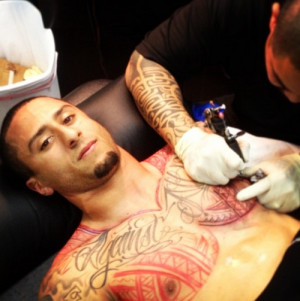 Colin Kaepernick’s chest tattoo updated with tribal design (Picture)