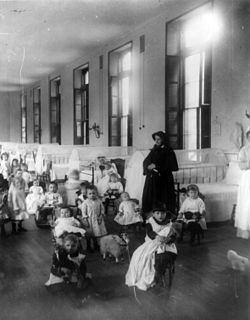 Sister Irene of New York Foundling Hospital with children. Sister ...