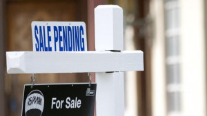 US pending home sales rose modestly in July | View photo - Yahoo ...