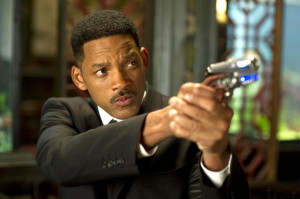 Men in Black 3′ inessential, but moderately entertaining