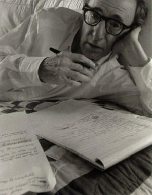 arnold-newman-woody-allen-1996-366x470