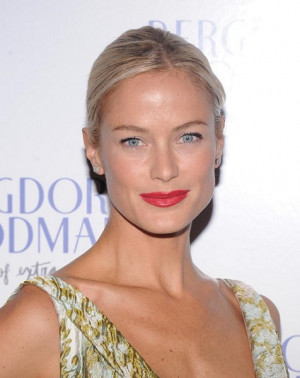 Carolyn Murphy Height...