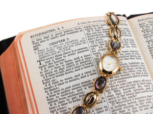 Uplifting Words: Inspirational Bible Verses for Women