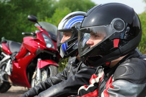 Campaigners opposed to helmets for bikers & cyclists