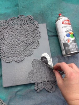 spray paint doilies on canvas = instant and awesome art —ok, i LOVE ...
