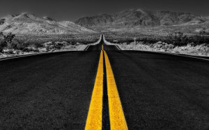 Yellow Line on Road HD Wallpaper