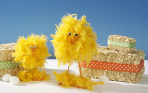 funky spring chickenFunky Feathers, Crafts Ideas, Funky Spring, Easter ...