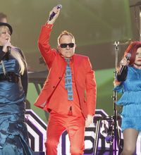 Fred Schneider from the B-52's wants us to let lobsters rock on.