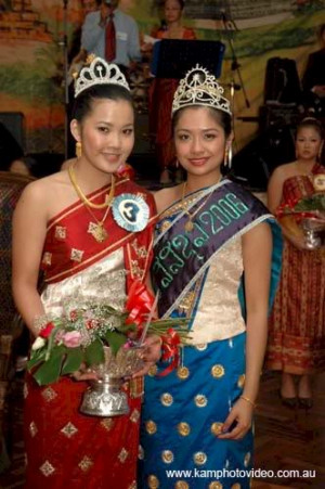 Lao girls with Lao costumes