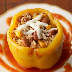 Chili Bean-Stuffed Peppers tonight! More healthy vegetarian recipes ...