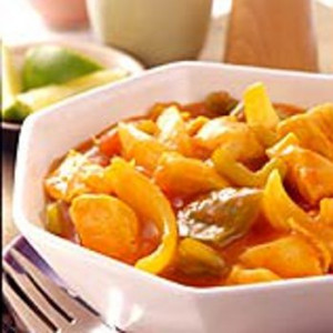 Sweet and Sour Slow Cooker Chicken Curry