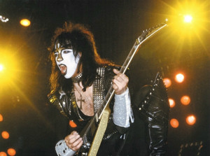 Quotes by Vinnie Vincent