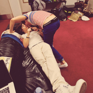 Harry and Louis saying ‘Larry Stylinson’