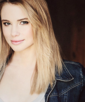 The Vampire Academy Blood Sisters Lucy Fry