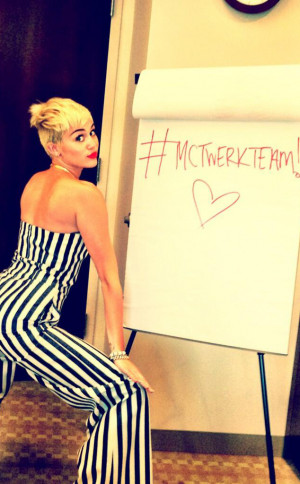 Miley Cyrus, Twerk, Twitter