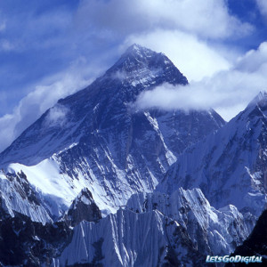 In 2001, a blind American climber reached the summit of Mount Everest ...