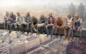 Download wallpaper Lunch atop a Skyscraper parody: