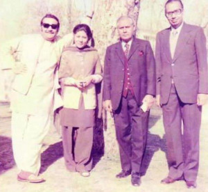 Rare pic of Ashfaq Ahmed, Bano Qudsia, Qudrat ullah Shahab & Insha Jee