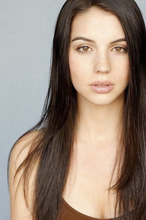 Adelaide Kane Pictures