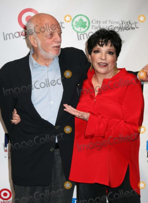 Harold Prince Picture NYC 062606Harold Prince and Liza Minnelli at