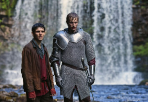 Colin Morgan rivela che il rapporto tra Merlin e Arthur diventerà ...