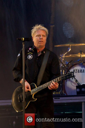 Dexter Holland and The Offspring - Bravalla Festival 2014 ...