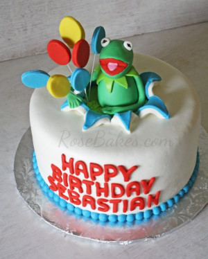 Kermit-the-Frog-Birthday-Cake-590x737.jpg
