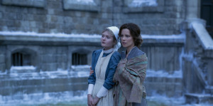 Sophie Kennedy Clark and Kate Beckinsale in Stonehearst Asylum ...